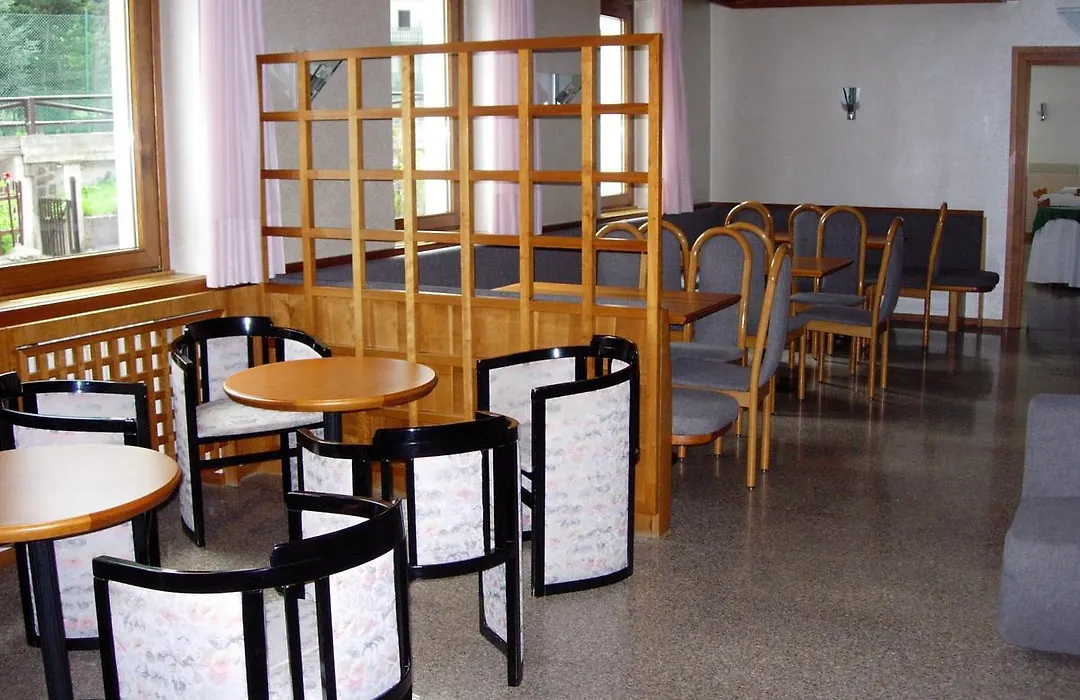 Hotel Bleis-1